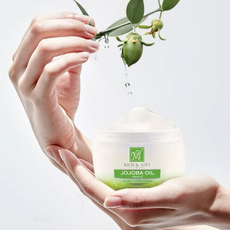 کرم مرطوب کننده مای جوجوبا